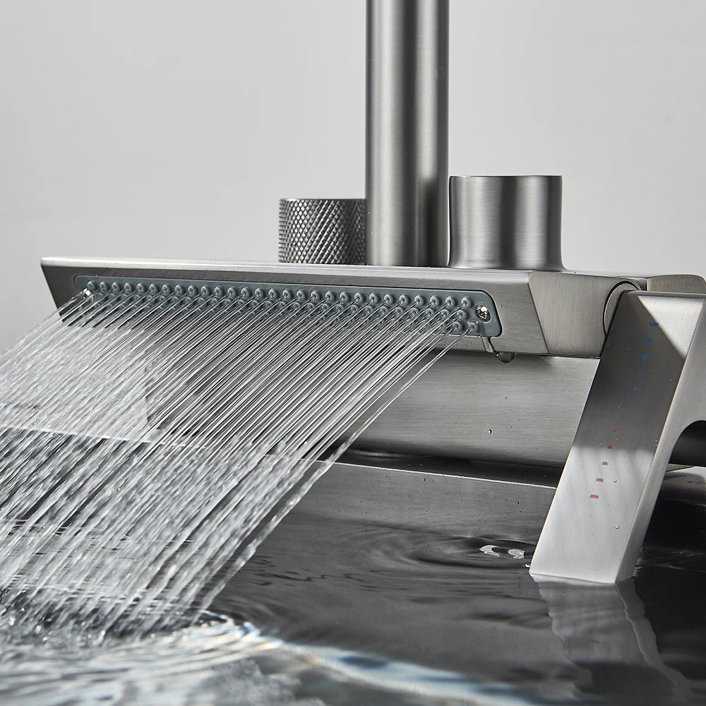 Lavabory KF02: Stylish 360° LCD Pull-out Kitchen Faucet